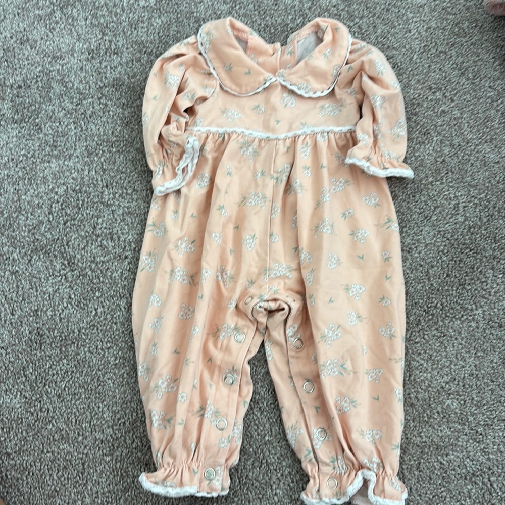 Shrimp & Grits Kids Romper size 3month